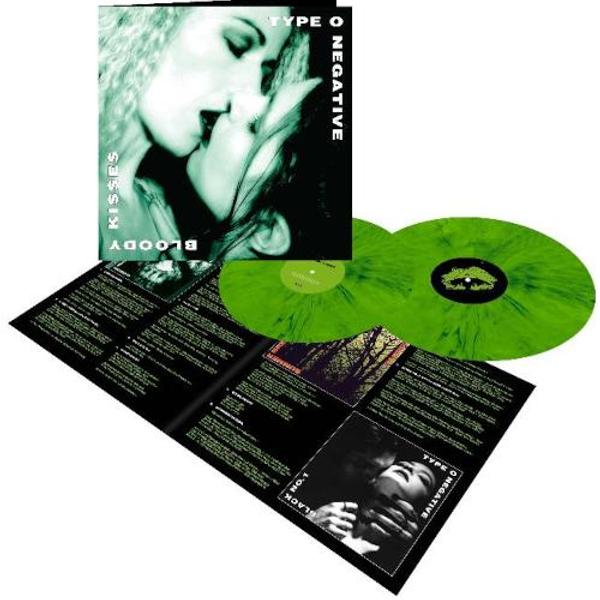 Type O Negative - Bloody Kisses: Suspended In Dusk (Bloody Kisses: Suspended In Dusk)